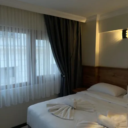 Green Star Pera Aparthotel *